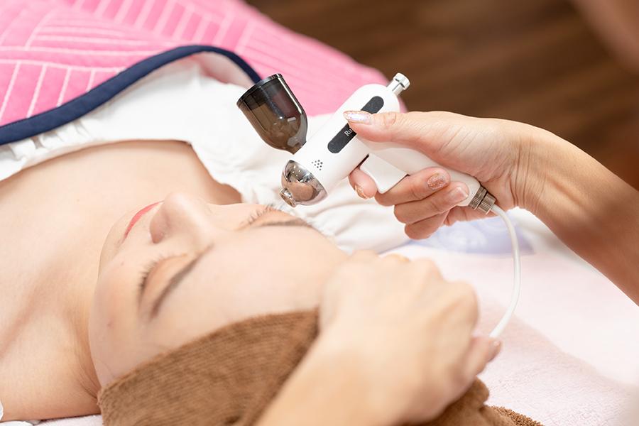 お肌ケア(幹細胞導入で肌荒れを改善に導く) 45分