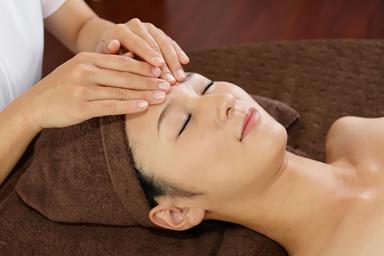 【全員OK】【水光肌に♪】頭皮ケア＋フェイシャル(EMS)＋ヒト幹細胞美容液 30分