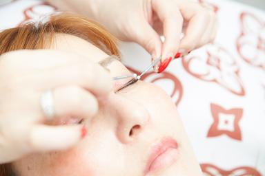 【全員OK】【贅沢ケア】アイシャンプー＋ヒト幹細胞美容液付き《ダメージレスまつパ》 90分