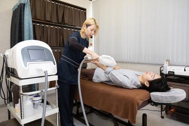 《胸全体、背中全体、お腹全体、ヒップ、両ひざ上、両ひざ下 各一箇所》Lパーツ 20分