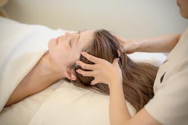 ヘッドスパ (頭+首+肩+デコルテ) 40分