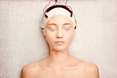 《潤う艶肌》乳酸イオン導入+ペプチド/ビタミンA超音波+クールビタミンパック 110分