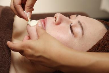 【新規限定】《WAX脱毛》顔 60分 通常料金7,700円