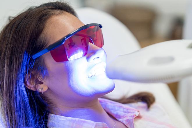 【全員OK】【ペア割】セルフホワイトニング(15分×1照射) 30分 通常料金10,000円