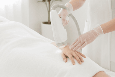 【新規限定】【男性】【体験】全身脱毛(顔・VIOなし)or(顔なし・VIOあり)LED脱毛 90分 通常料金27,000円