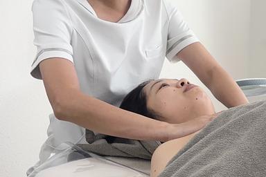 【新規限定】癒しを求める方に♪身体スッキリ！極上ヘッド&デコルテマッサージ 60分 通常料金6,000円