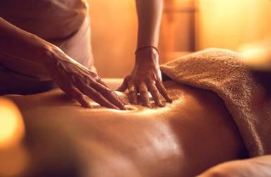 【腰・脚だるさ集中改善】温熱療法中式経絡オイルリンパマッサージ50分6000円