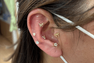 耳つぼジュエリー11～13個(両耳) 30分