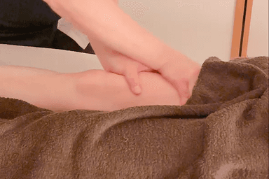 【新規限定】心地よい香りと手技で心身ともに癒される★アロマリンパマッサージ 60分 通常料金7,700円