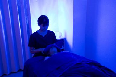 【再来限定】《2か月以内に来店2回目の方》アロマリンパマッサージ(背面+デコルテ)60分+足湯10分