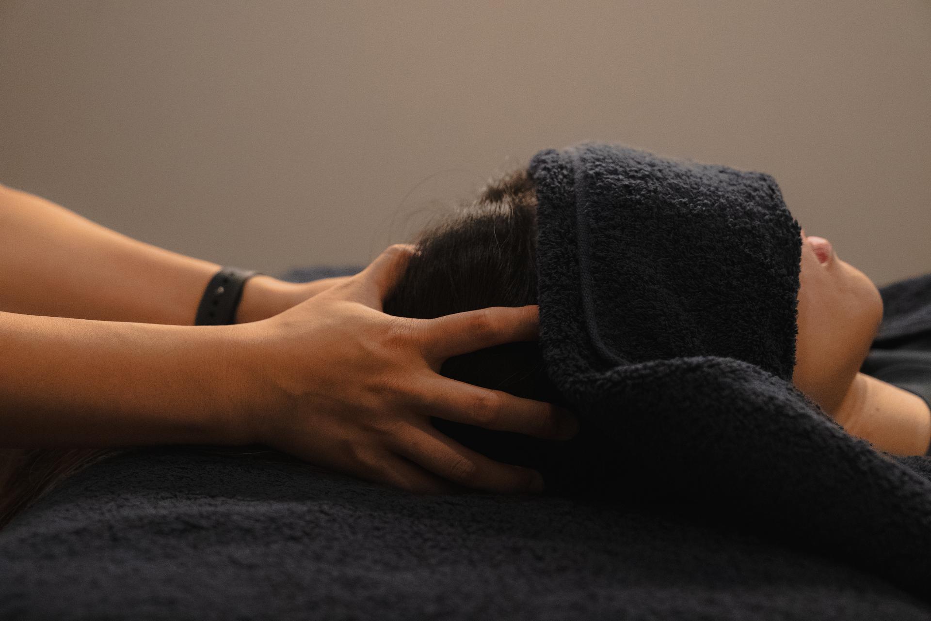 【No.1人気】90分ドライヘッドスパ&全身マッサージコース（炭酸スプレー付）