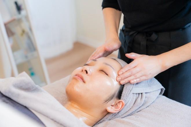 《めぐり整う潤いフェイシャル》乾燥•くすみ•疲れ顔を明るい肌へ　6600円