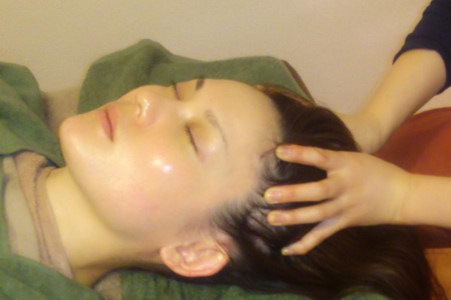 アロマヘッドマッサージ(首・デコルテリンパ選択可能) 40分