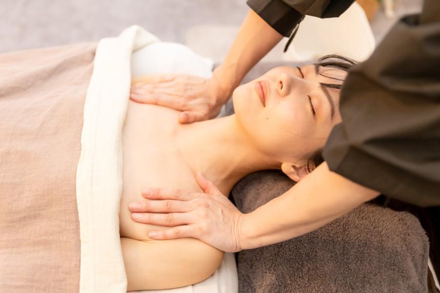 上半身リンパ＋極上ヘッド＋デコルテ 60分