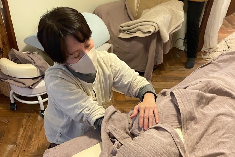 ハンドリフレクソロジー(肩首頭含む) 40分