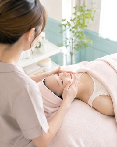 【新規限定】【フェイシャル】オールインワン購入＋うるおいフェイシャル70分 通常料金14,300円