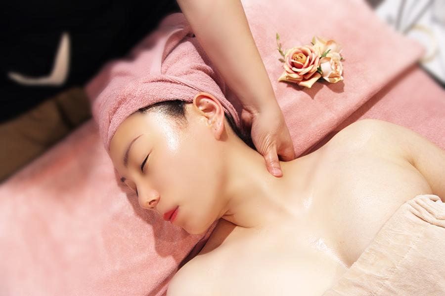 【全員OK】【小顔】本格韓国式小顔コルギ＋デコルテ 60分