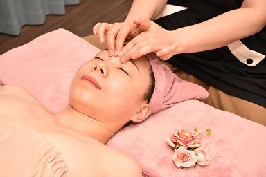 【全員OK】【疲れ解消/小顔】小顔コルギ+アロマリンパマッサージ+美白パック 120分