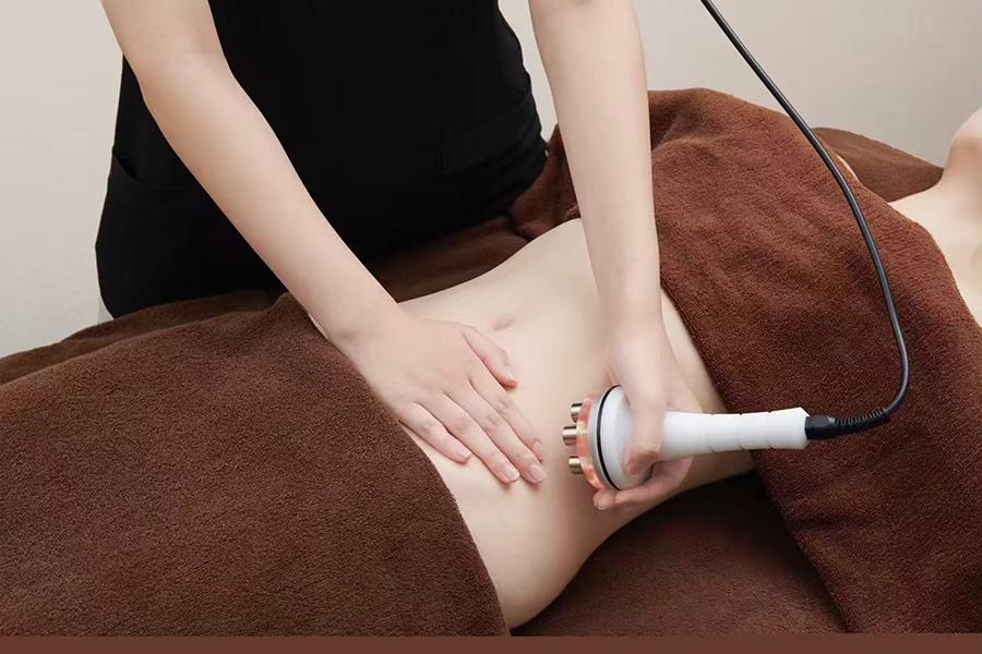 ハイパーナイフ(全身)＋強圧アロマリンパ＋小顔コルギ 180分