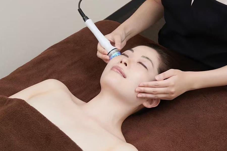 ハイパーナイフ小顔＋小顔コルギ 60分