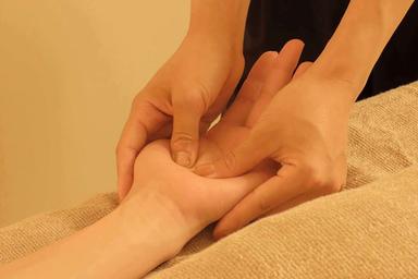 フェイシャル集中 90分 Intensive Facial Treatment – 90 min