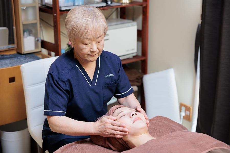 美容カイロ(小顔)フェイシャルマッサージトリートメント 40分