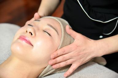 リンパフェイシャルトリートメント 50分