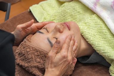 心ほどけるご褒美コース(もみほぐし60分＋フェイシャル30分)