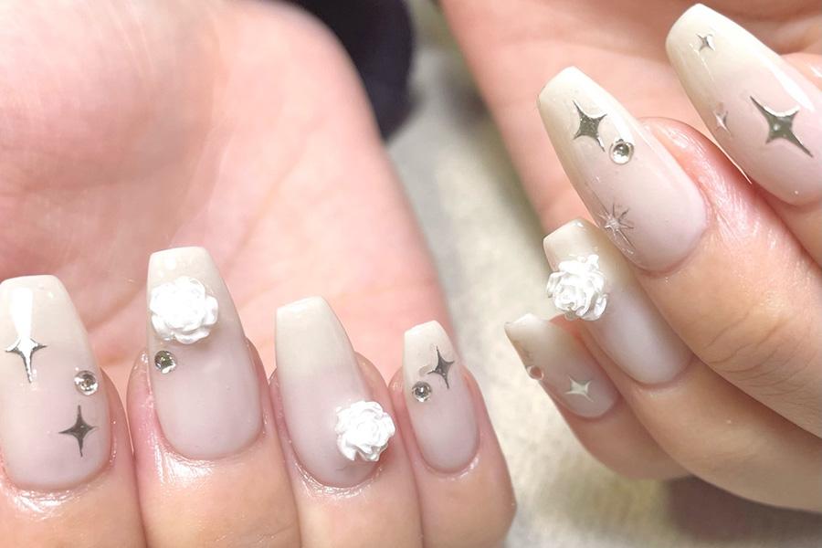 【ハンドネイル】ガラスフレンチ［オフ&ケア込み］ 120分