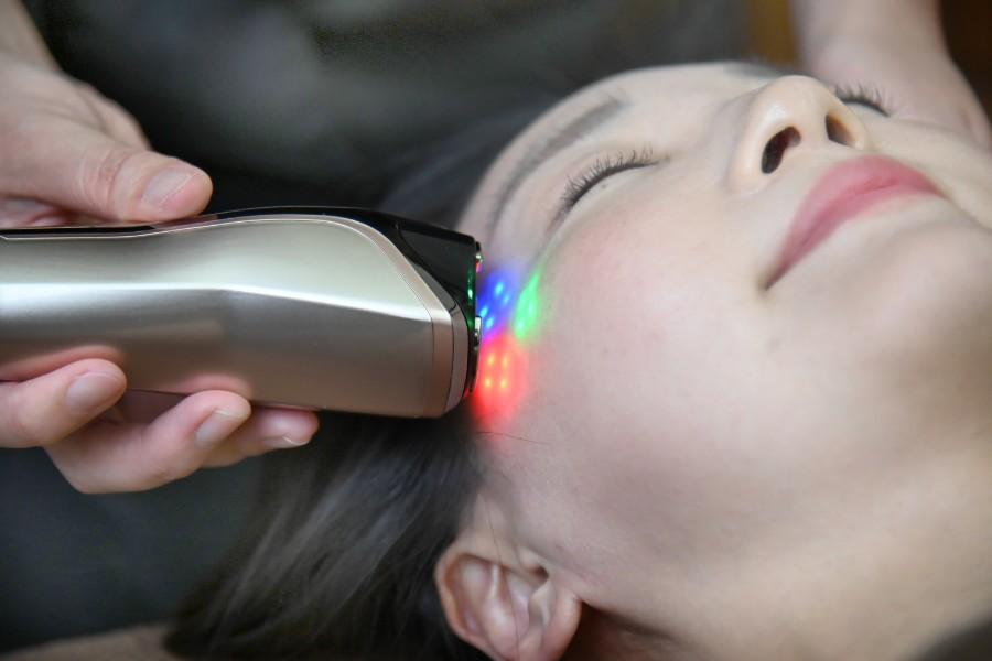 【新規限定】プレミアムフェイシャルコース(毛穴洗浄・EMS付き) 90分 通常料金17,000円