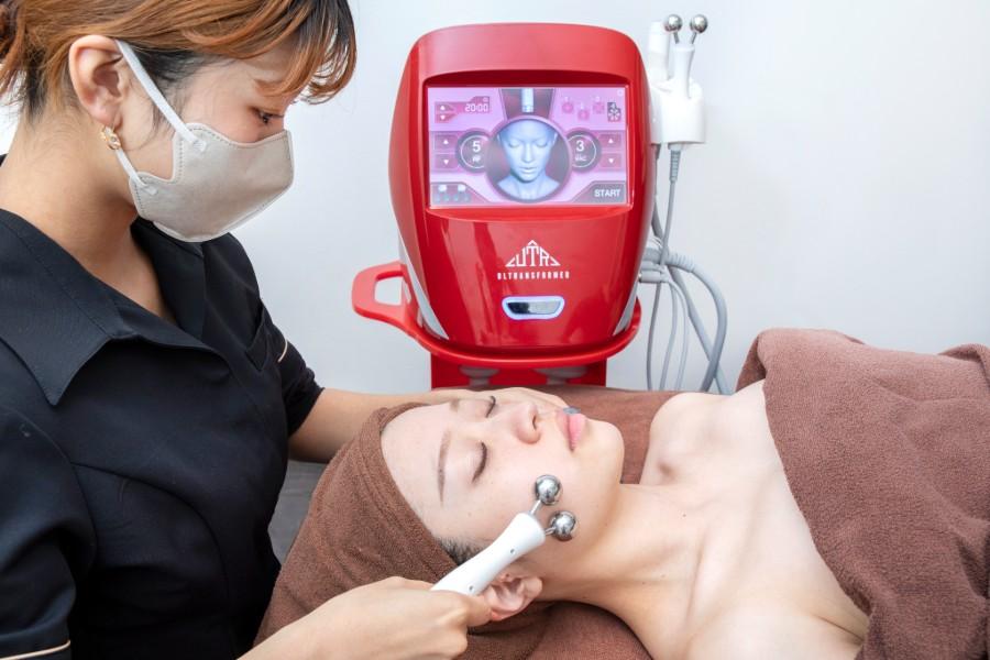 【全員OK】美小顔☆筋膜リリースフェイシャルでスッキリ引き締め 45分