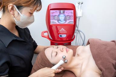 【全員OK】美小顔☆筋膜リリースフェイシャルでスッキリ引き締め 45分