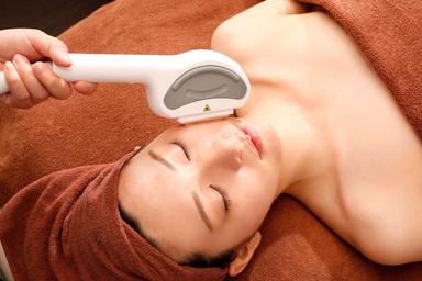 効果◎光フェイシャル タルミ シミに 60分