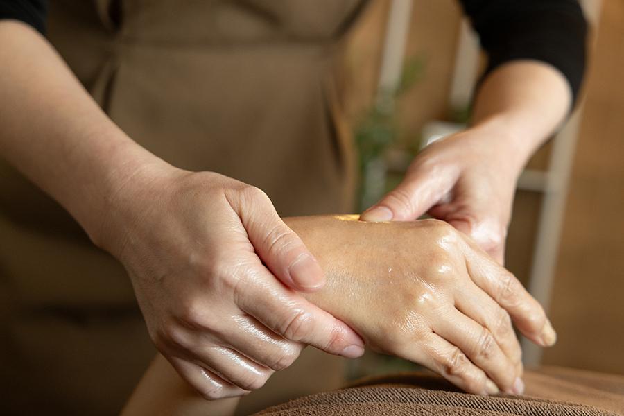 全身もみほぐし60分＋オイルハンドケア20分