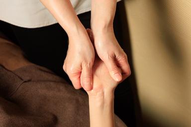 全身もみほぐし60分＋オイルハンドトリートメント20分