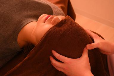 ドライヘッド60分＋首肩手オイル40分＋足オイル30分