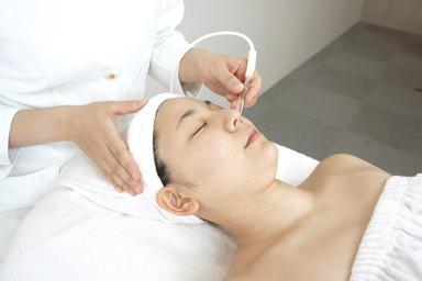 【新規限定】【5周年記念】毛穴改善＋光フェイシャル 90分 通常料金14,000円