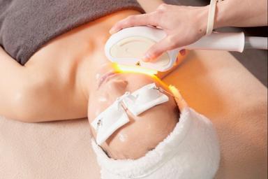 【美肌/凹凸肌/毛穴ケア】光フェイシャルコース 90分