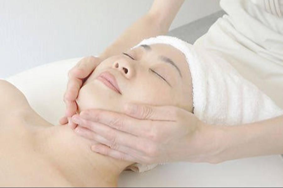 【再来限定】【季節限定】冬疲れリセット！小顔筋膜リフトコース 100分 通常料金17,000円