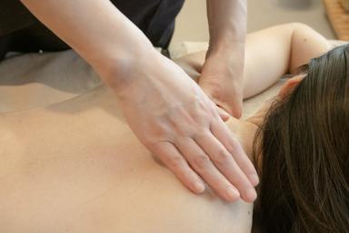 ハーブアロマ骨格リンパケア 80分