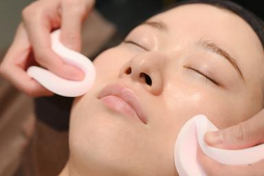 【新規限定】【エイジングケア】ホワイトハーブピーリング 60分 通常料金12,000円