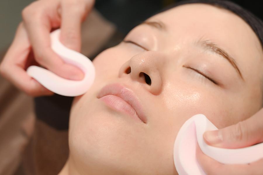 【エイジングケア】ホワイトハーブピーリング 60分