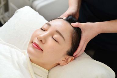 【目・頭・心が軽くなる】極上ヘッドマッサージ 30分