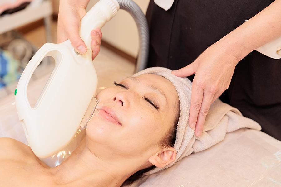 《回数券をお持ち方はこちら》【女性】かお全部 脱毛 60分