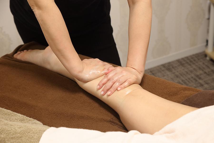 【新規限定】アロマトリートメント 足つぼ・ひざ下 40分