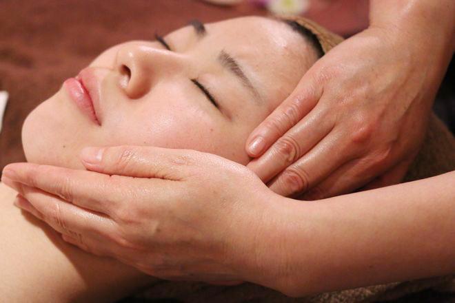 お悩みに合わせたオプションとパックが選べる♬アンチエイジングフェイシャル 70分