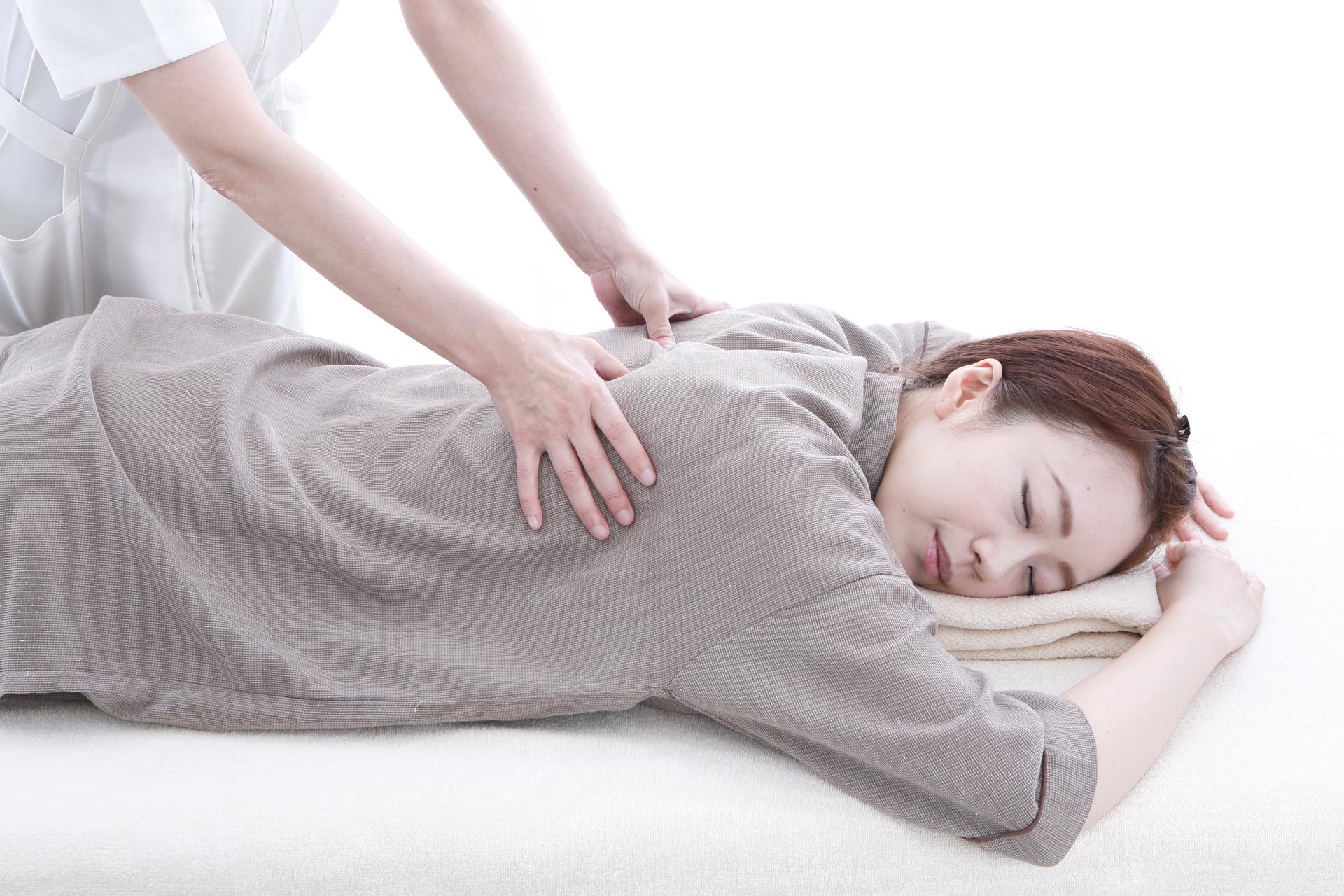 たまゆら★地獄蒸し温熱療法付き！背中ほぐし+足つぼ+ヘッド《60分》