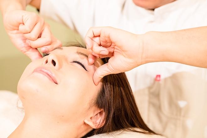 【顎のラインすっきり!!】小顔調整+全身整体コース 60分