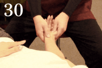 ハンドけあ30分コース（指先~肘までのオイルケア）