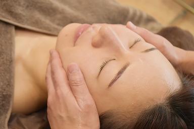 美肌覚醒ヘッドマッサージ付き★むくみスッキリコース